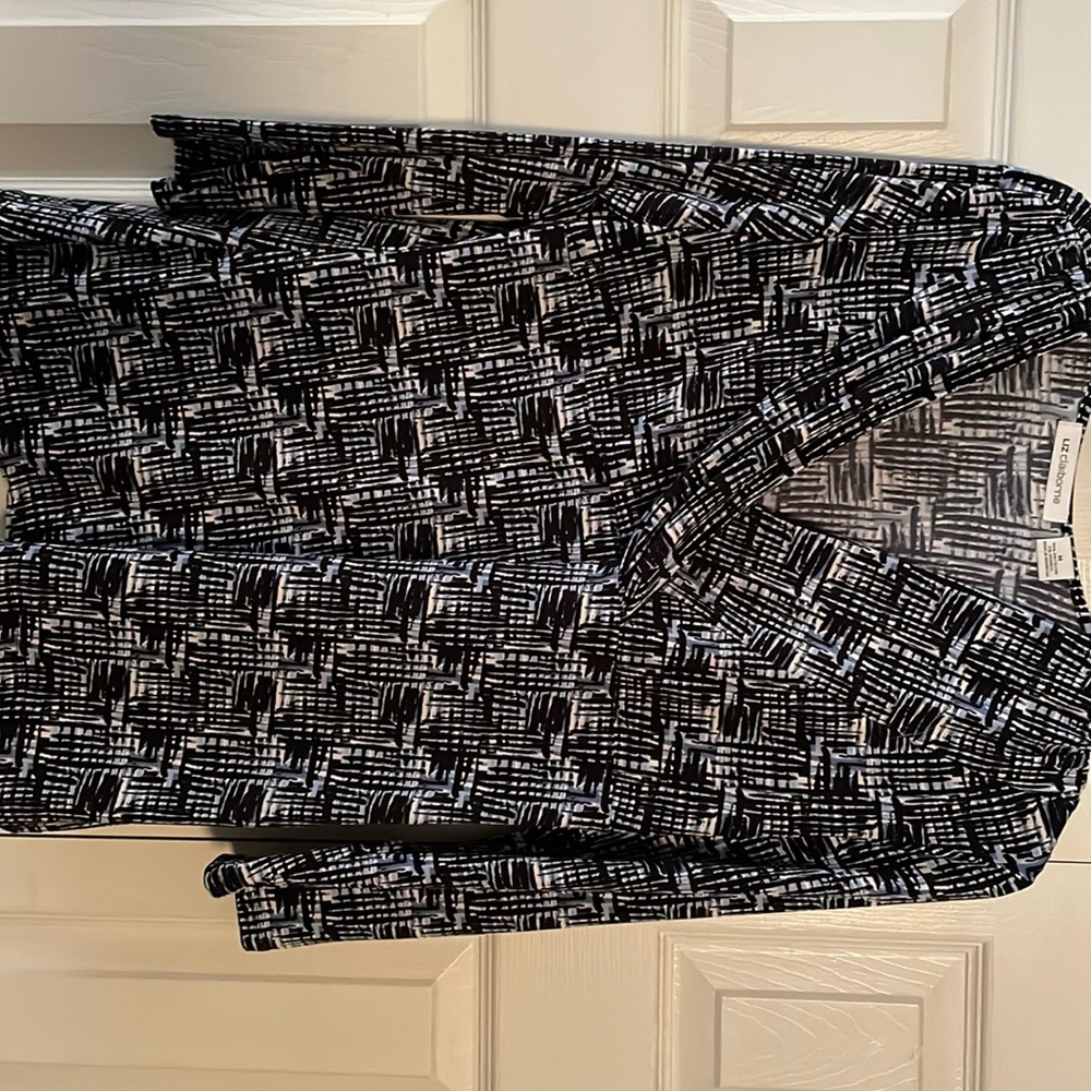 Liz Claiborne Women’s Shirt